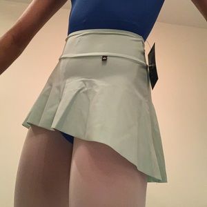 NWT MARIIA MINT PULL ON SKIRT SIZE PETITE